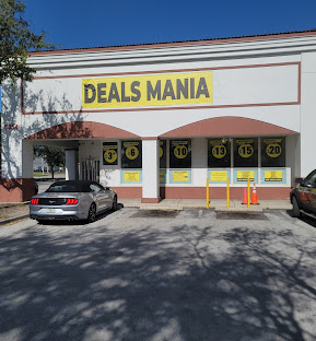 Interior of Smart Buys Liquidation bin store in Apopka with shoppers browsing discounted liquidation bins, Bin Stores In Florida